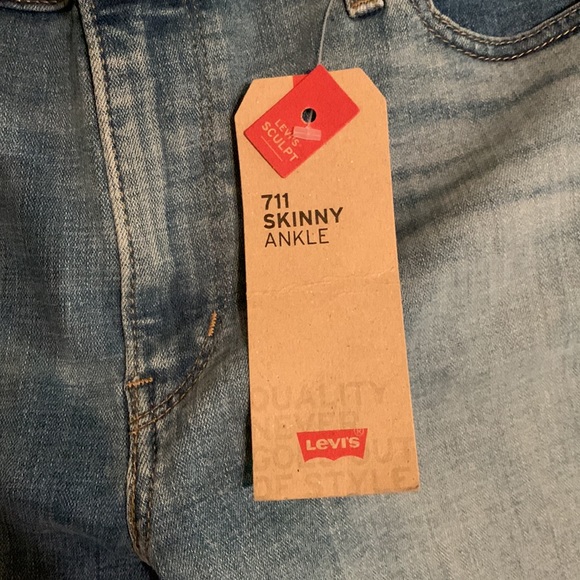 Levi’s skinny ankle - Picture 2 of 3